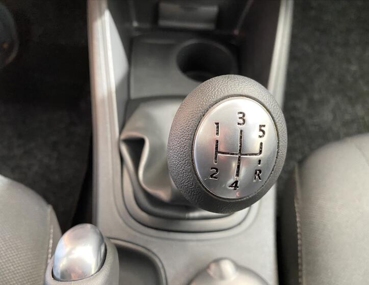 Renault Fluence 16