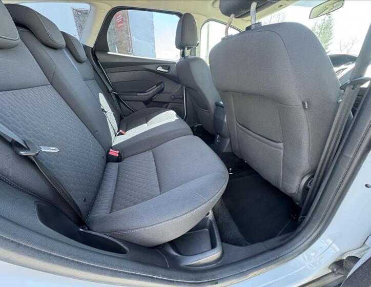 Ford Focus 14