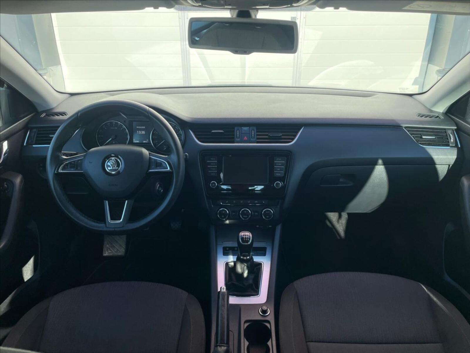 Škoda Octavia 12