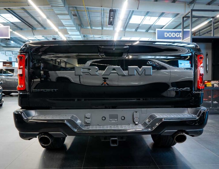 Dodge RAM 4