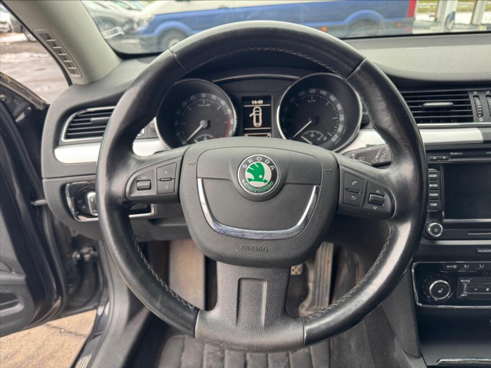 Škoda Superb 14