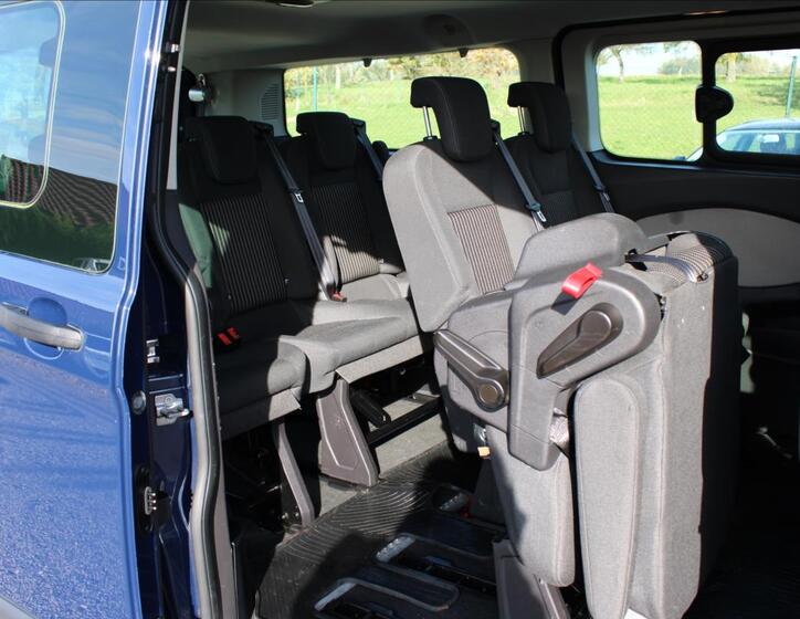 Ford Tourneo Custom 23