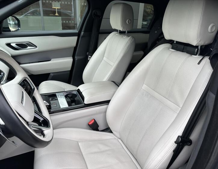 Land Rover Range Rover Velar 12