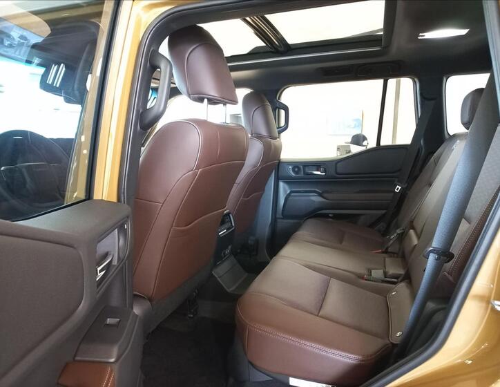 Toyota Land Cruiser 9