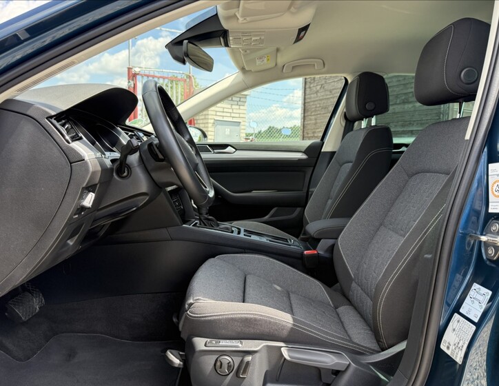 Volkswagen Passat 9