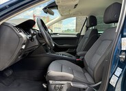Volkswagen Passat 9