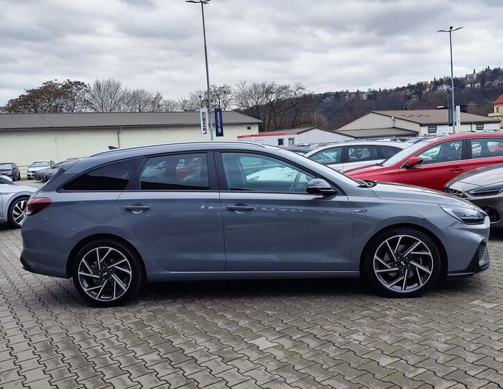 Hyundai i30 4