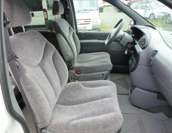 Dodge Grand Caravan 24