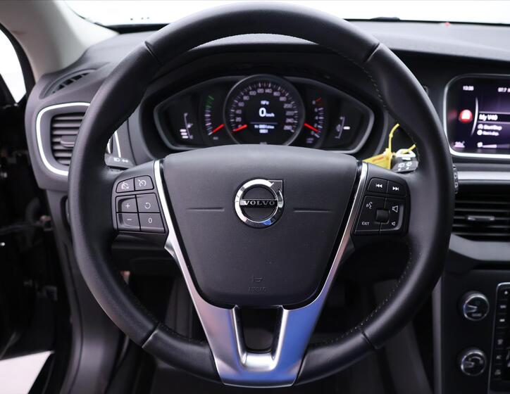 Volvo V40 18