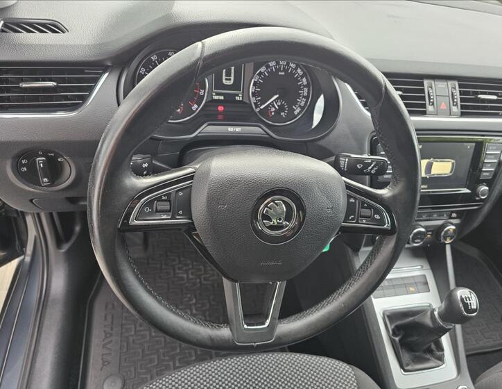 Škoda Octavia 12