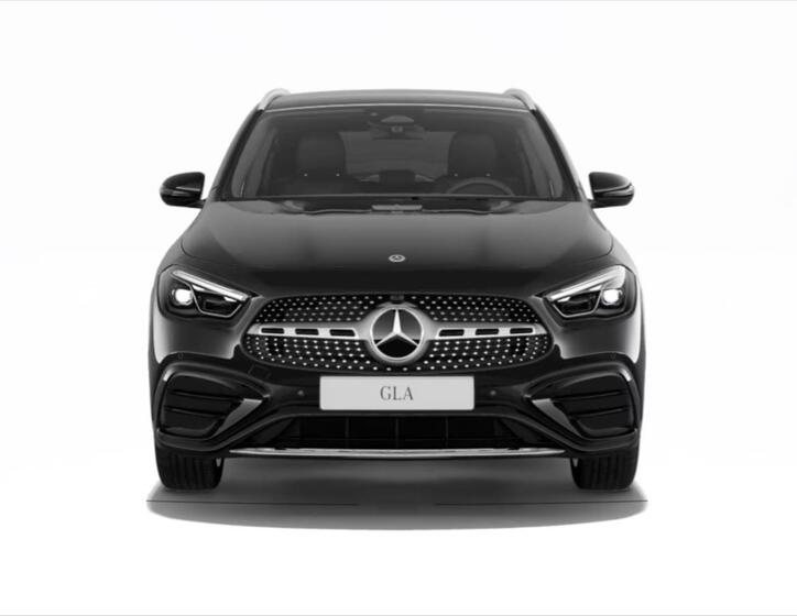 Mercedes-Benz GLA 2
