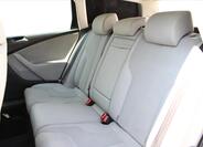 Volkswagen Passat 10