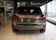 Porsche Cayenne 5