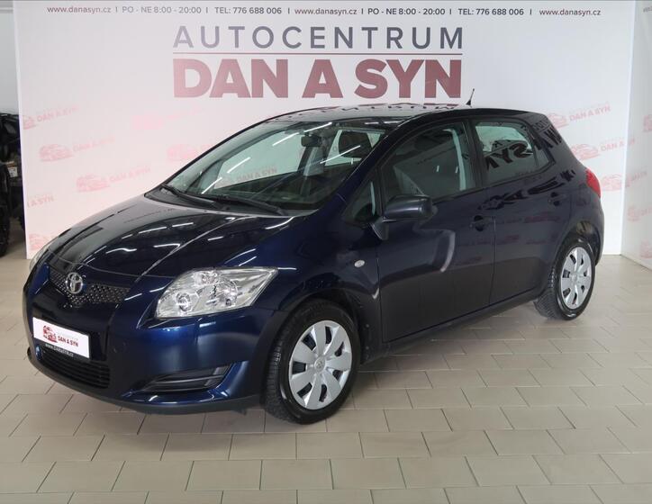 Toyota Auris 1
