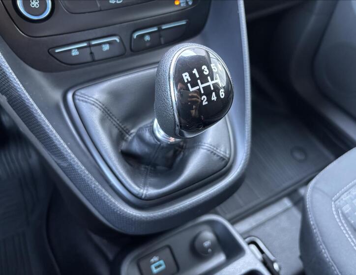Ford Transit Connect 24