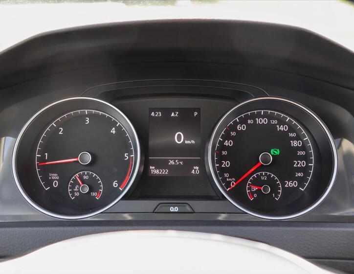 Volkswagen Golf 19
