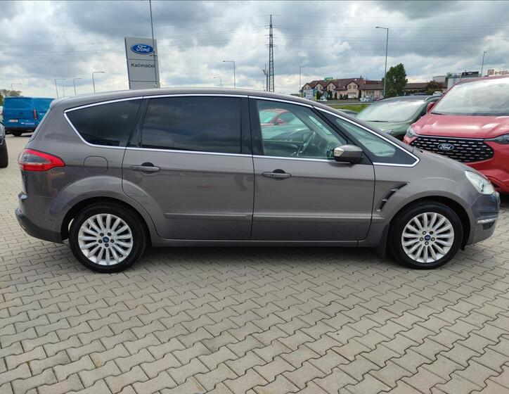 Ford S-MAX 6