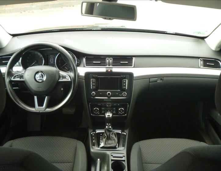 Škoda Superb 14