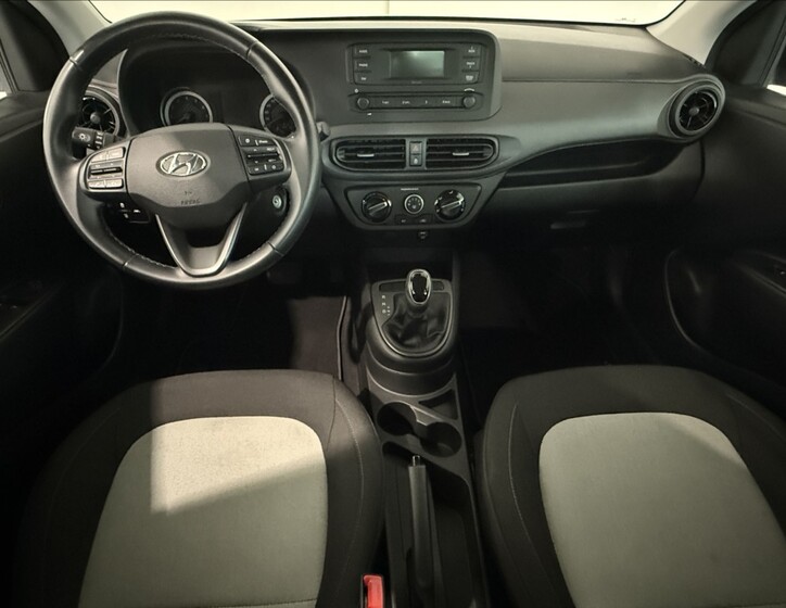 Hyundai i10 9