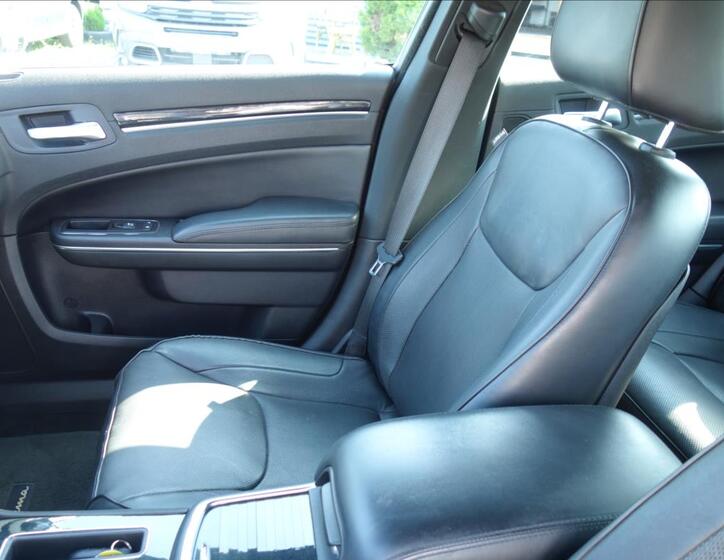 Lancia Thema 12