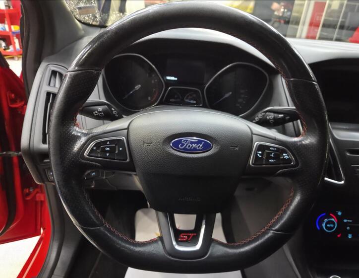 Ford Focus 21
