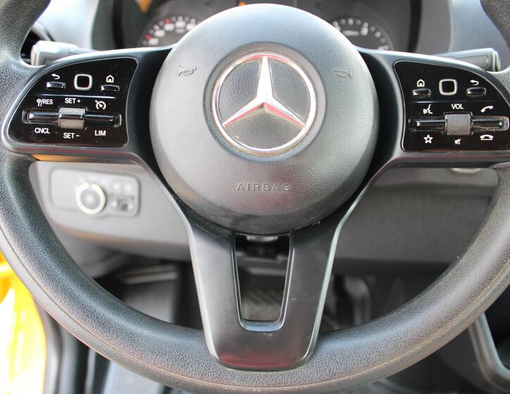 Mercedes-Benz Sprinter 17