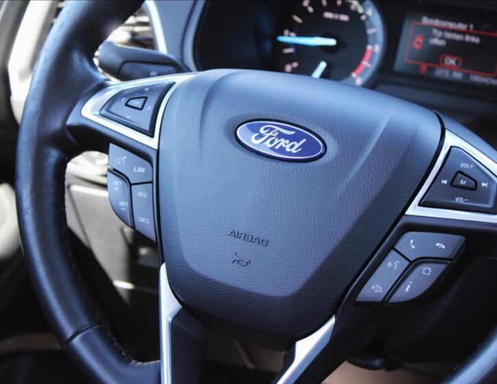 Ford Galaxy 14