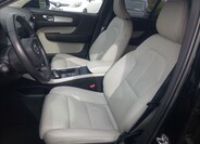 Volvo XC40 8