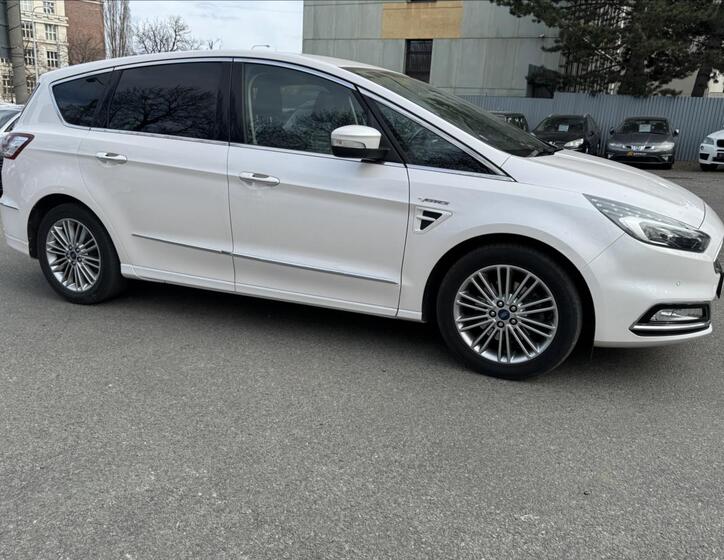 Ford S-MAX 17