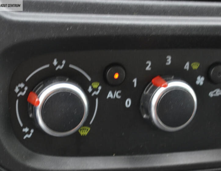 Renault Trafic 23