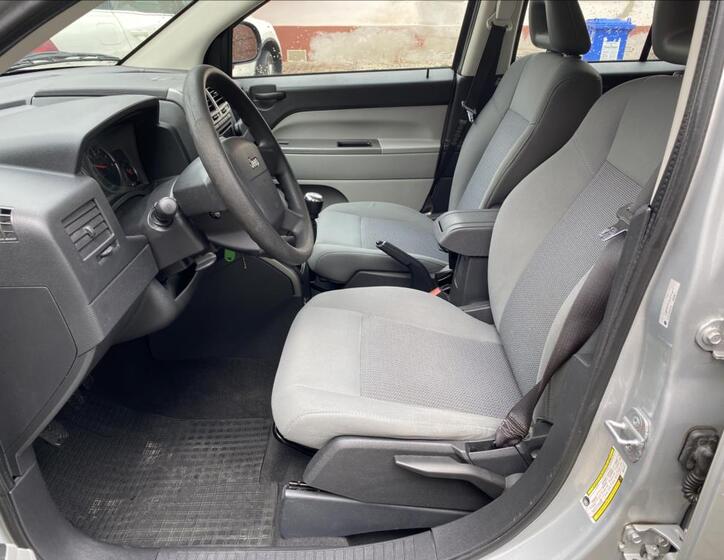 Jeep Compass 10