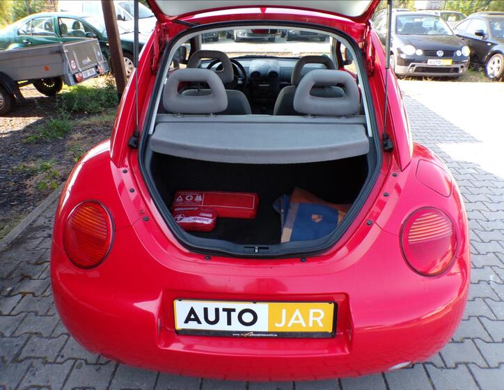 Volkswagen New Beetle 16