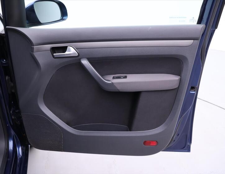 Volkswagen Touran 11