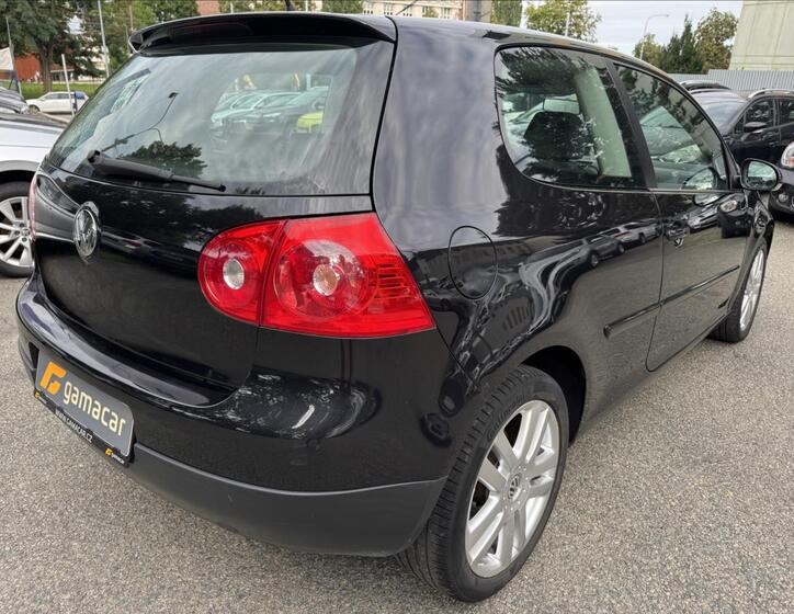 Volkswagen Golf 9
