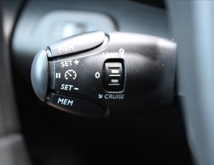 Peugeot Rifter 14