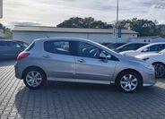 Peugeot 308 4