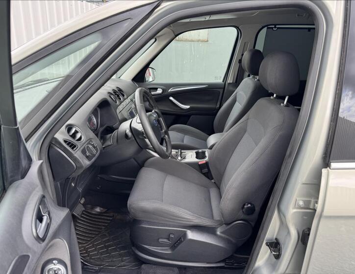 Ford Galaxy 23