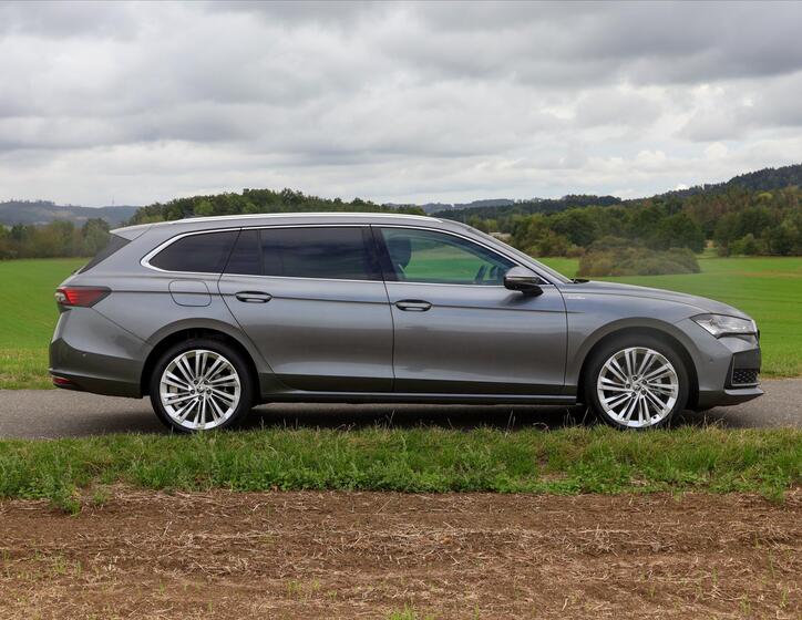 Škoda Superb 8