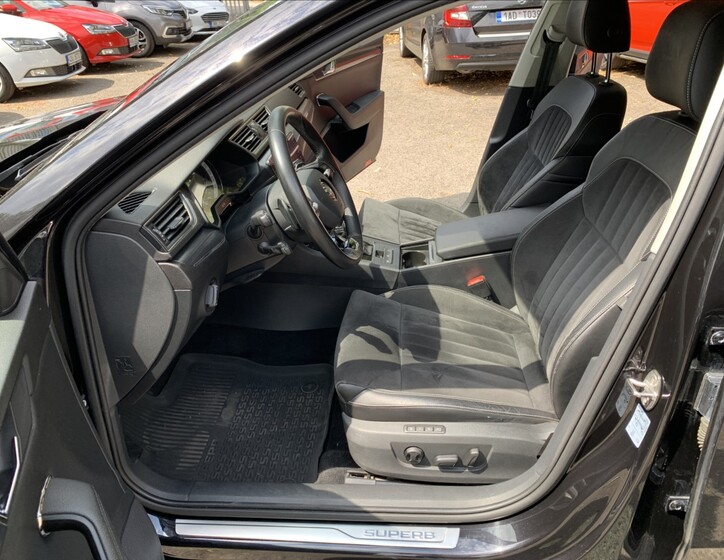 Škoda Superb 16