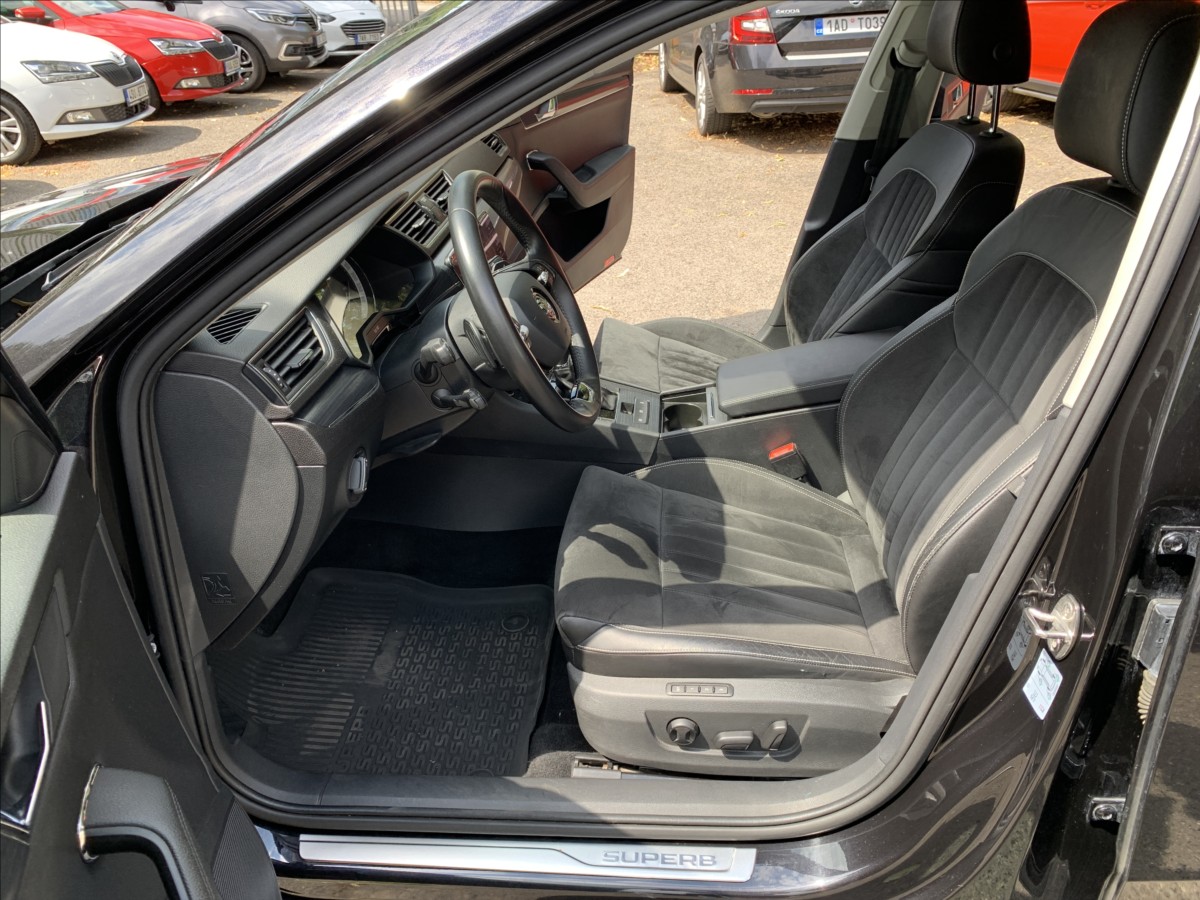 Škoda Superb