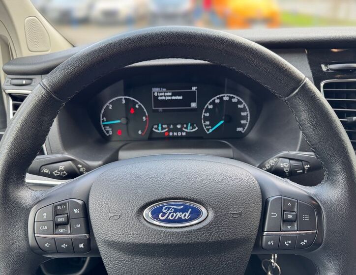 Ford Tourneo Custom 8