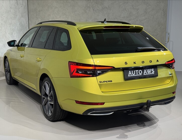 Škoda Superb 11