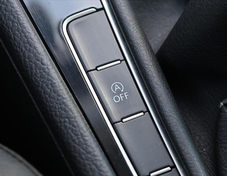 Volkswagen Golf 26