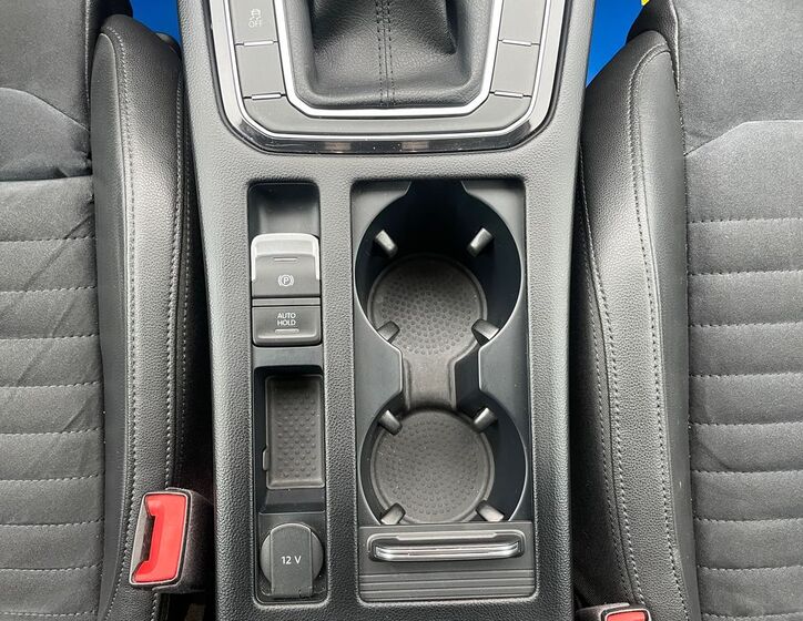 Volkswagen Passat 25