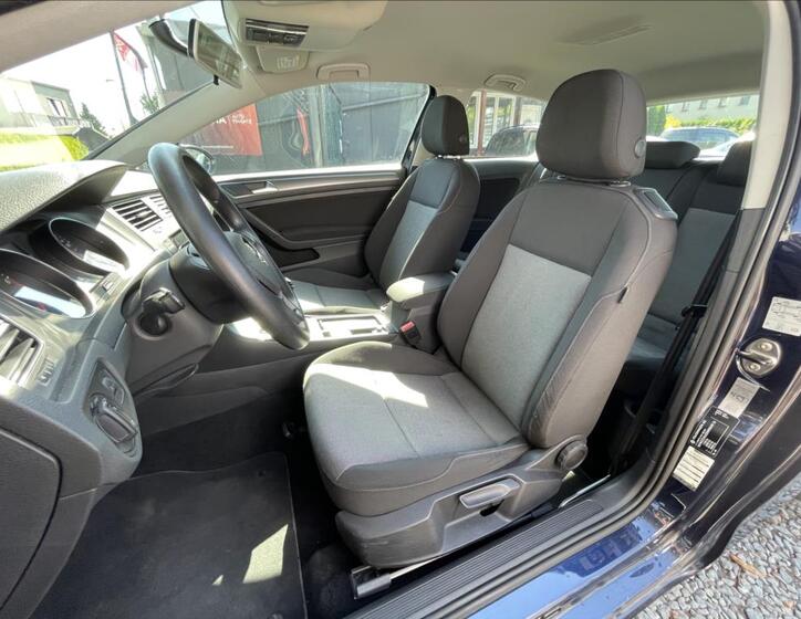 Volkswagen Golf 15