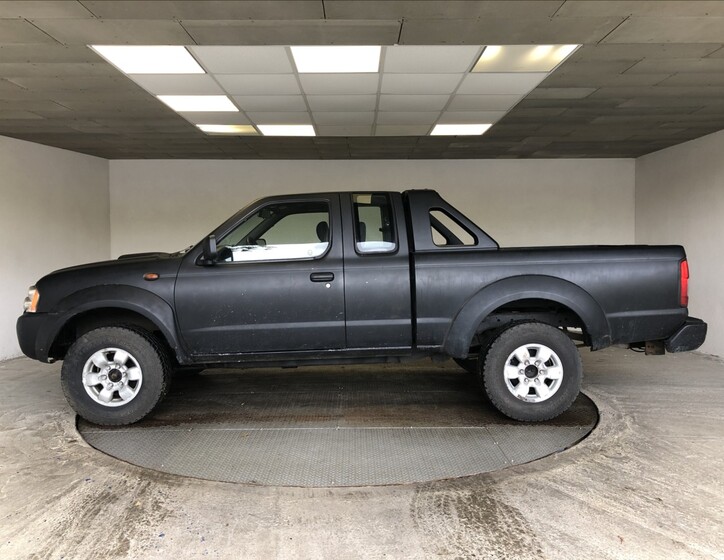 Nissan Navara 4