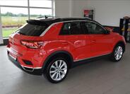 Volkswagen T-Roc 6