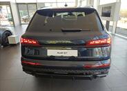 Audi Q7 6
