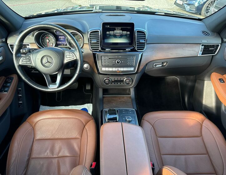 Mercedes-Benz GLS 11