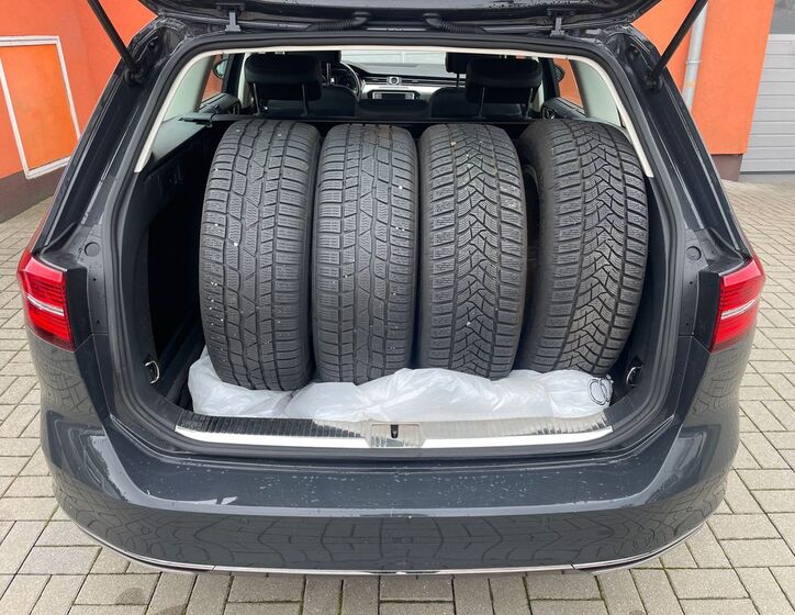 Volkswagen Passat 9